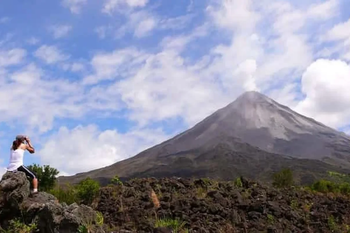 Costa Rica Backpacking Itinerary: Two Weeks by Bus, Boat & Ferry